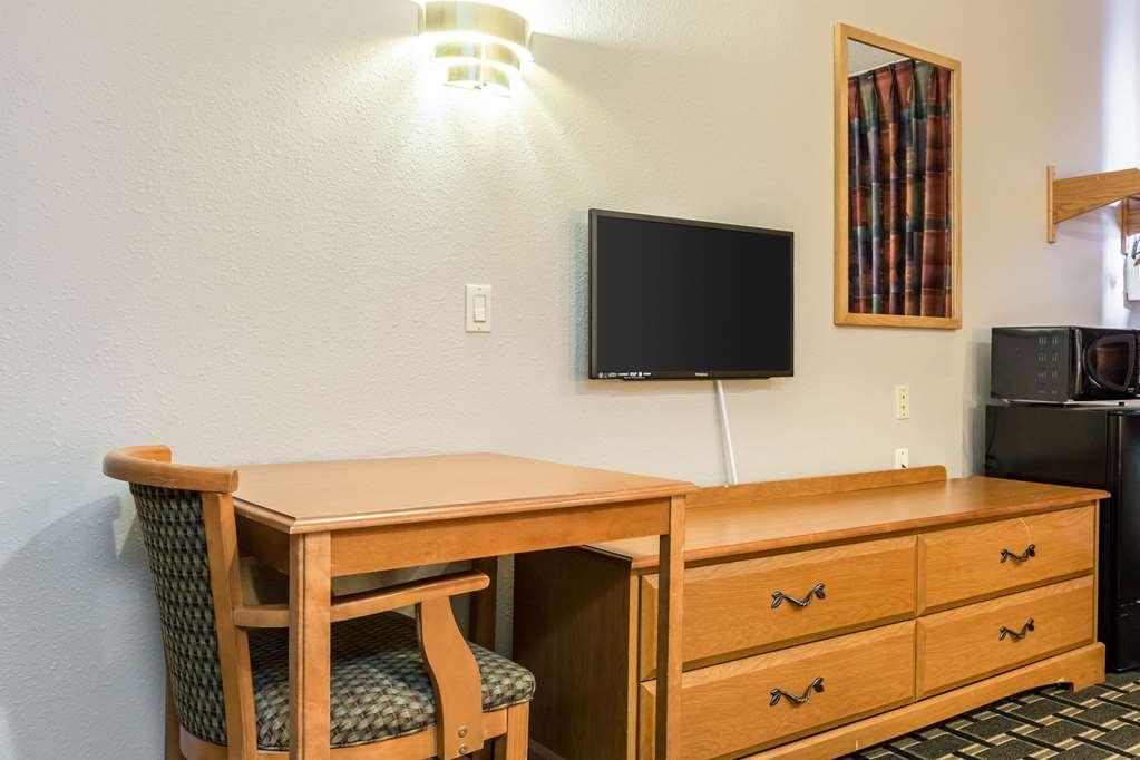 Econo Lodge Inn & Suites Peoria Illinois Habitación foto