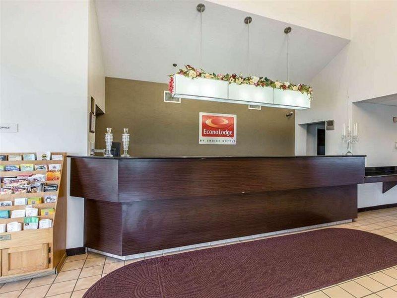 Econo Lodge Inn & Suites Peoria Illinois Exterior foto