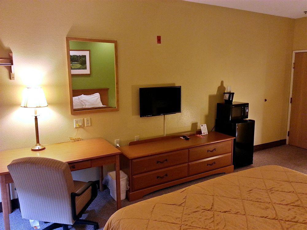 Econo Lodge Inn & Suites Peoria Illinois Exterior foto
